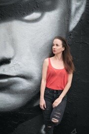 Portrait von Jennifer Pöll